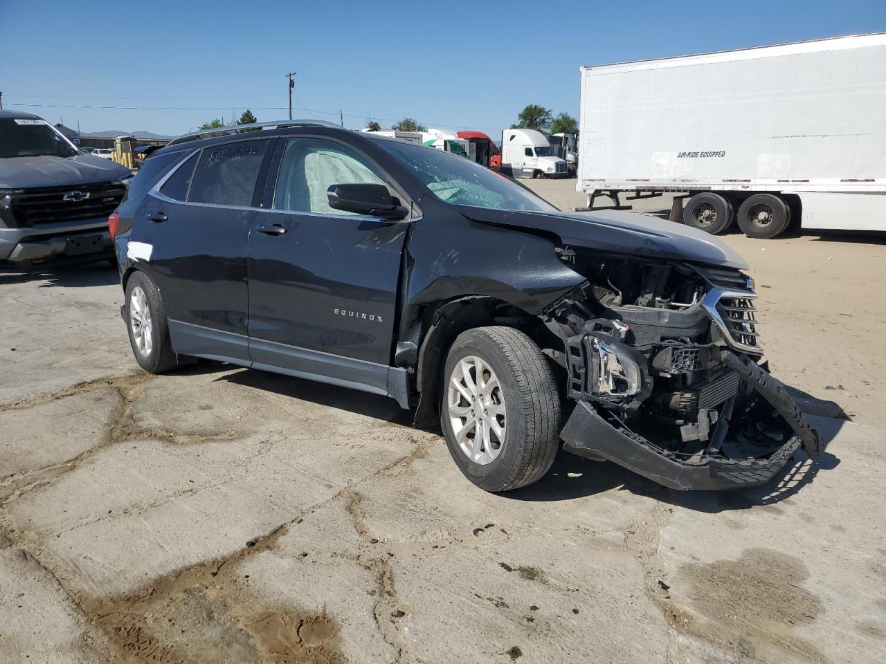 2GNAXJEV6J6350081 2018 Chevrolet Equinox Lt