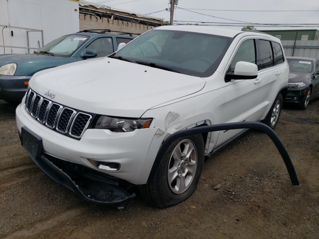 1C4RJEAGXHC647819 2017 Jeep Grand Cherokee Laredo