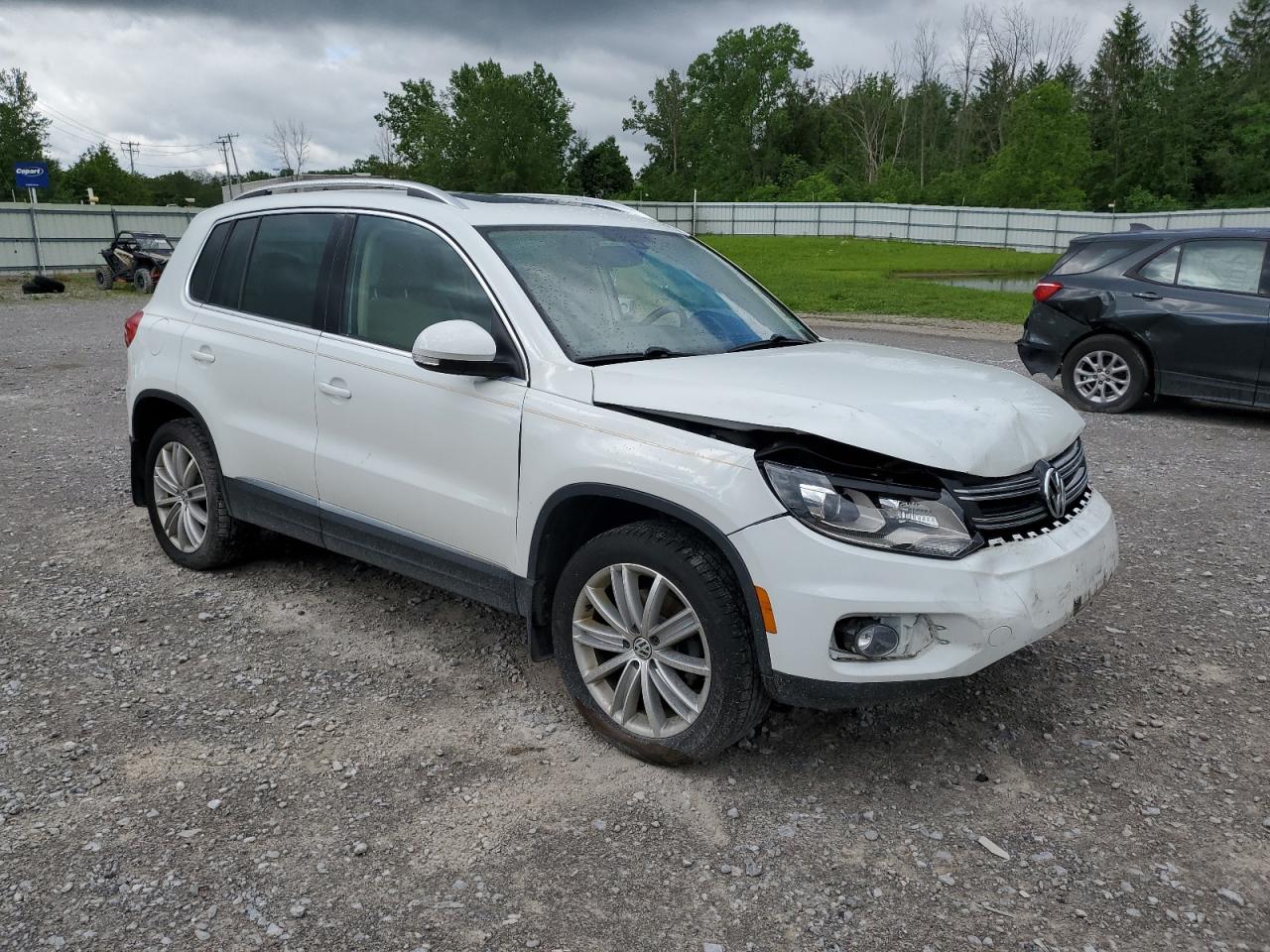 WVGBV7AX6GW611801 2016 Volkswagen Tiguan S