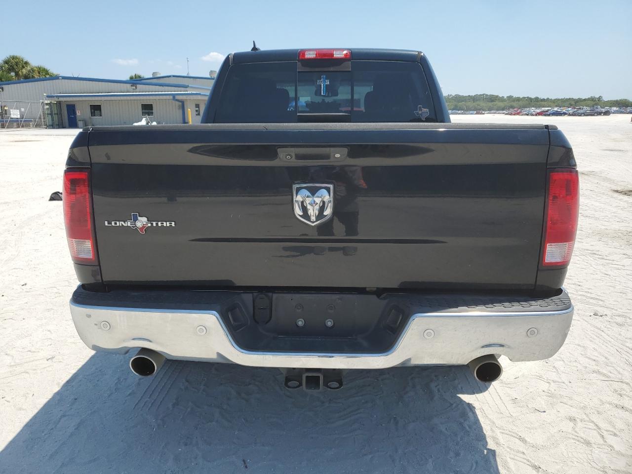 1C6RR6LT7FS754913 2015 Ram 1500 Slt