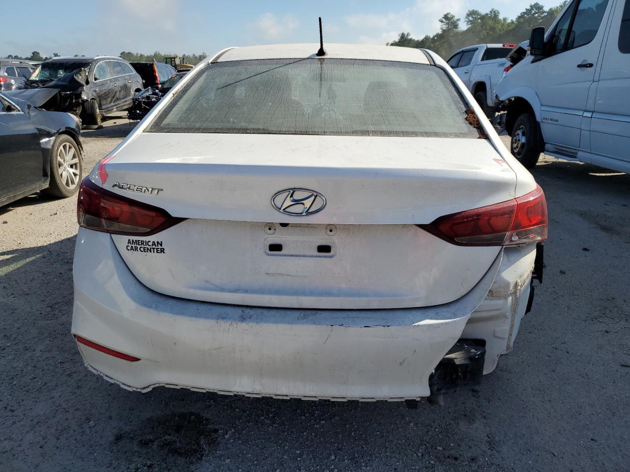 2018 Hyundai Accent Se vin: 3KPC24A30JE008907