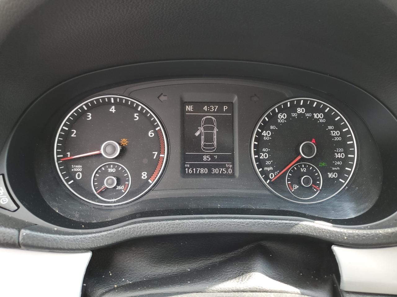 1VWBH7A32DC060088 2013 Volkswagen Passat Se