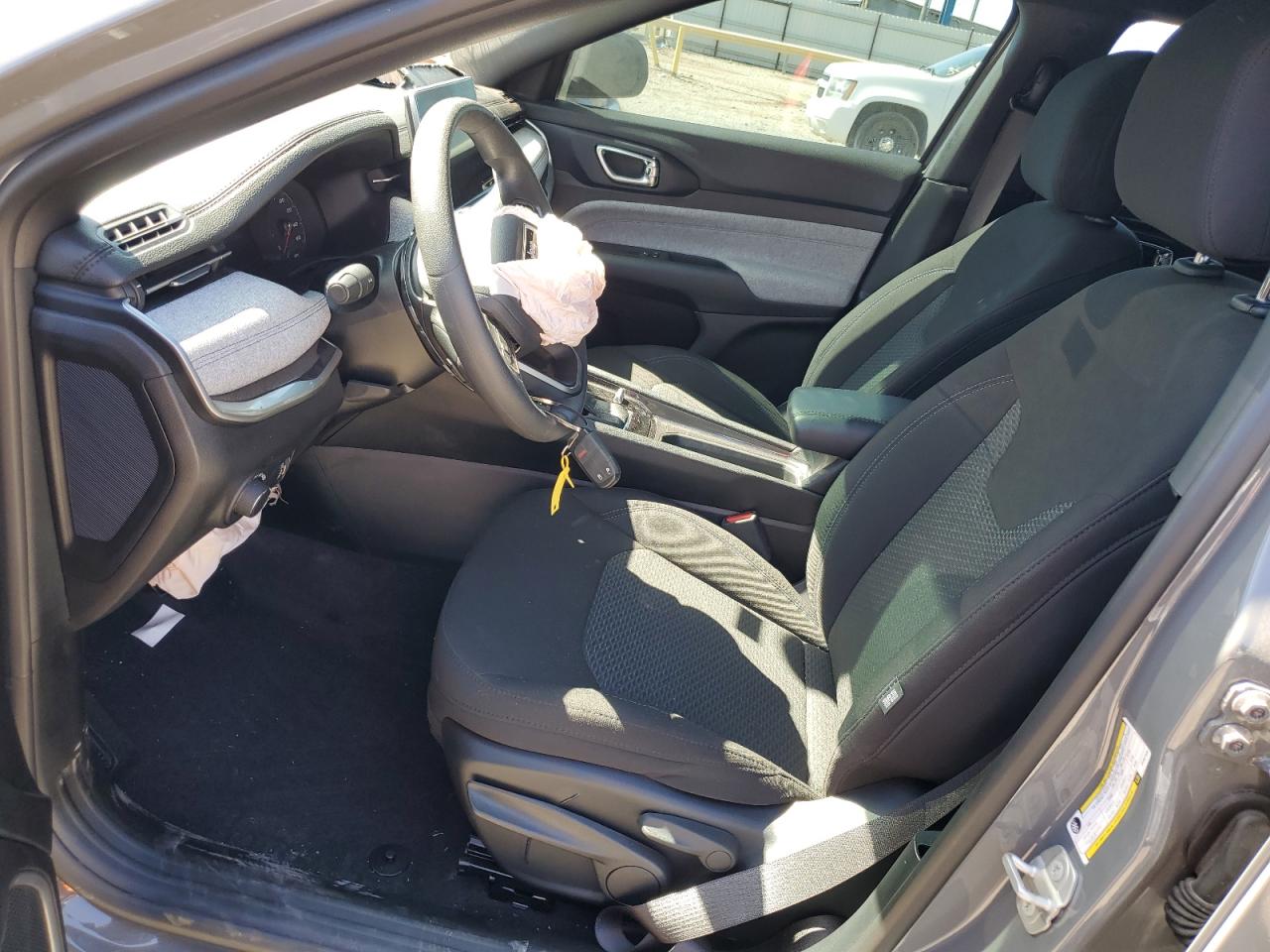 3C4NJDAN7PT557098 2023 Jeep Compass Sport