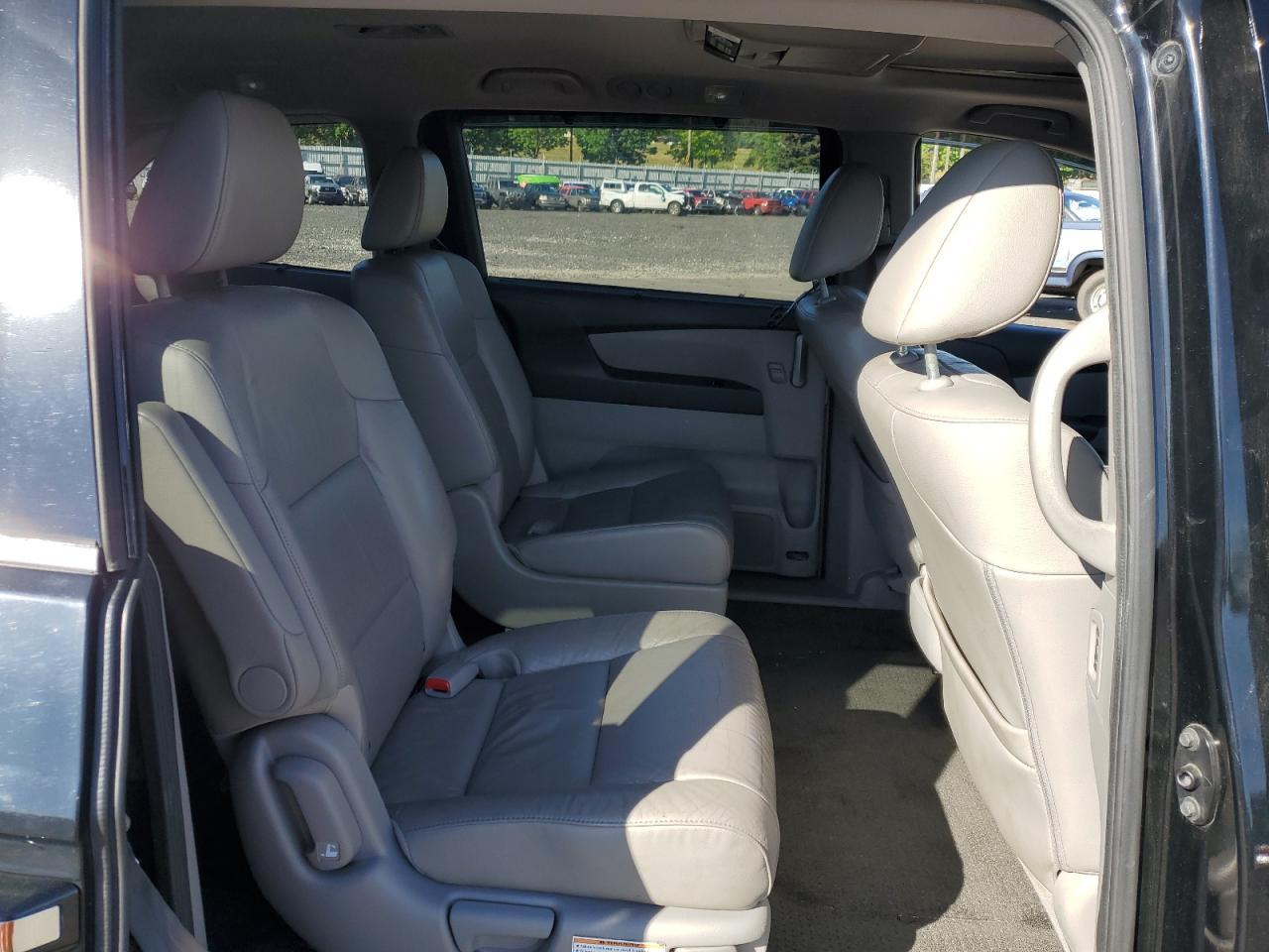 5FNRL5H92CB058809 2012 Honda Odyssey Touring