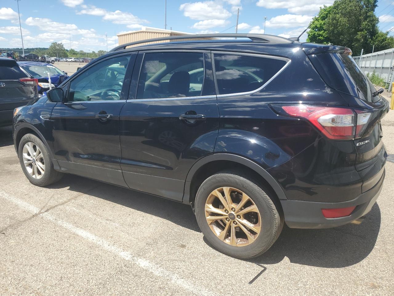 2017 Ford Escape Se vin: 1FMCU9GD4HUE82356