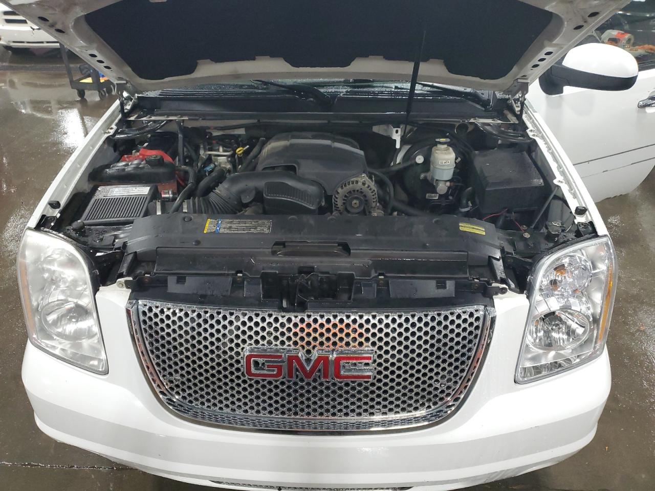 1GKFK66888J113855 2008 GMC Yukon Xl Denali