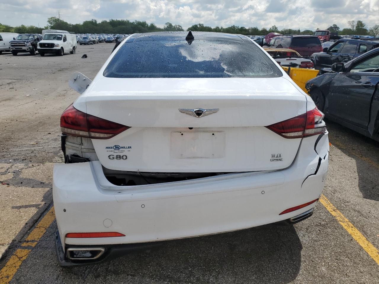 2017 Genesis G80 Base vin: KMHGN4JE5HU187401