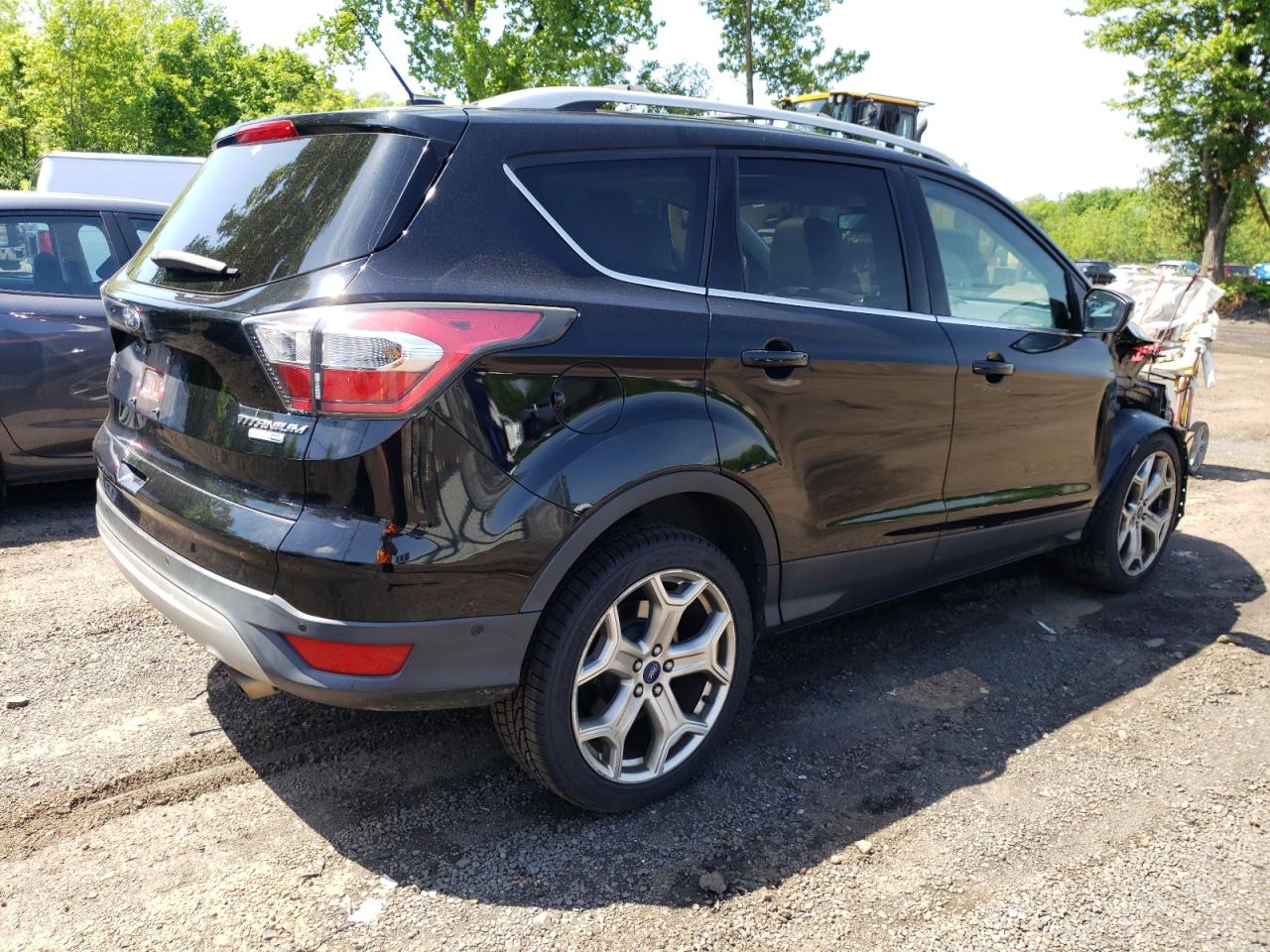 2017 Ford Escape Titanium vin: 1FMCU9J92HUB25438