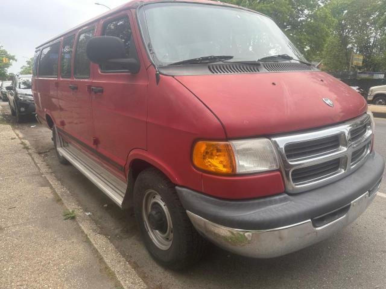 2B5WB35Y72K119680 2002 Dodge Ram Wagon B3500