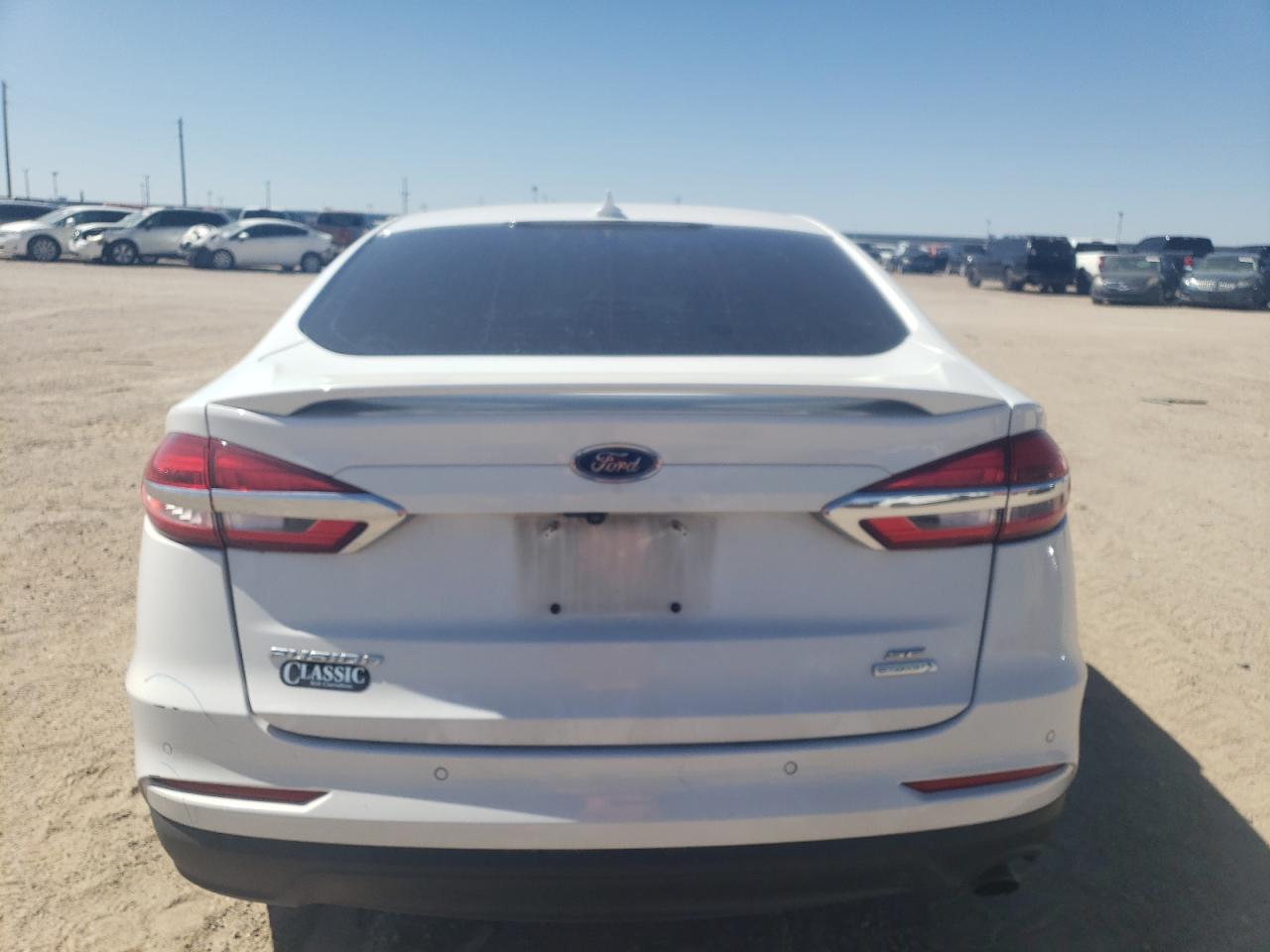 3FA6P0HDXKR231462 2019 Ford Fusion Se