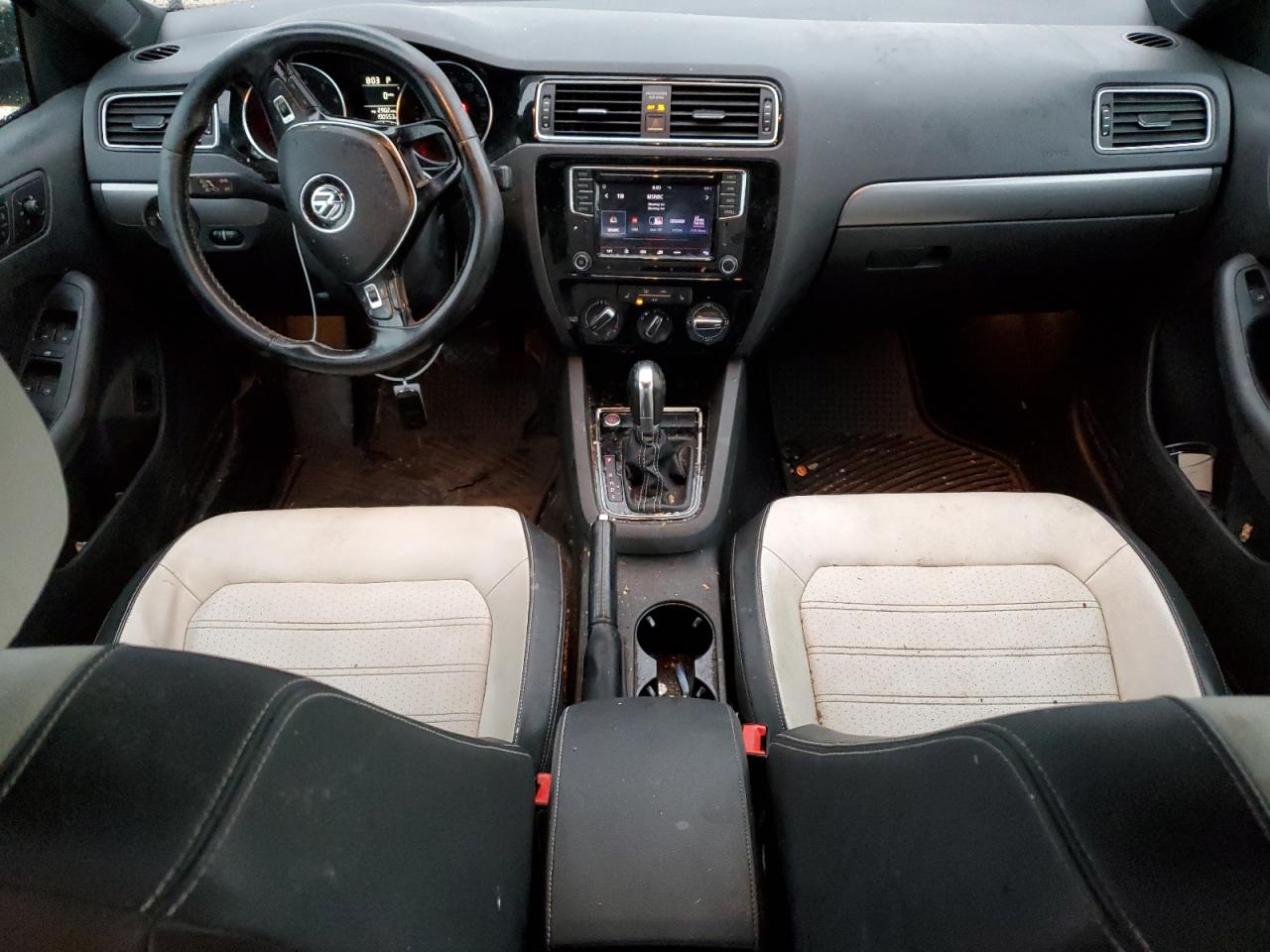 3VWD17AJ4HM302556 2017 Volkswagen Jetta Sport