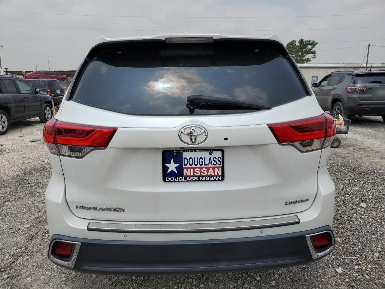 5TDYZRFH5JS269183 2018 Toyota Highlander Limited