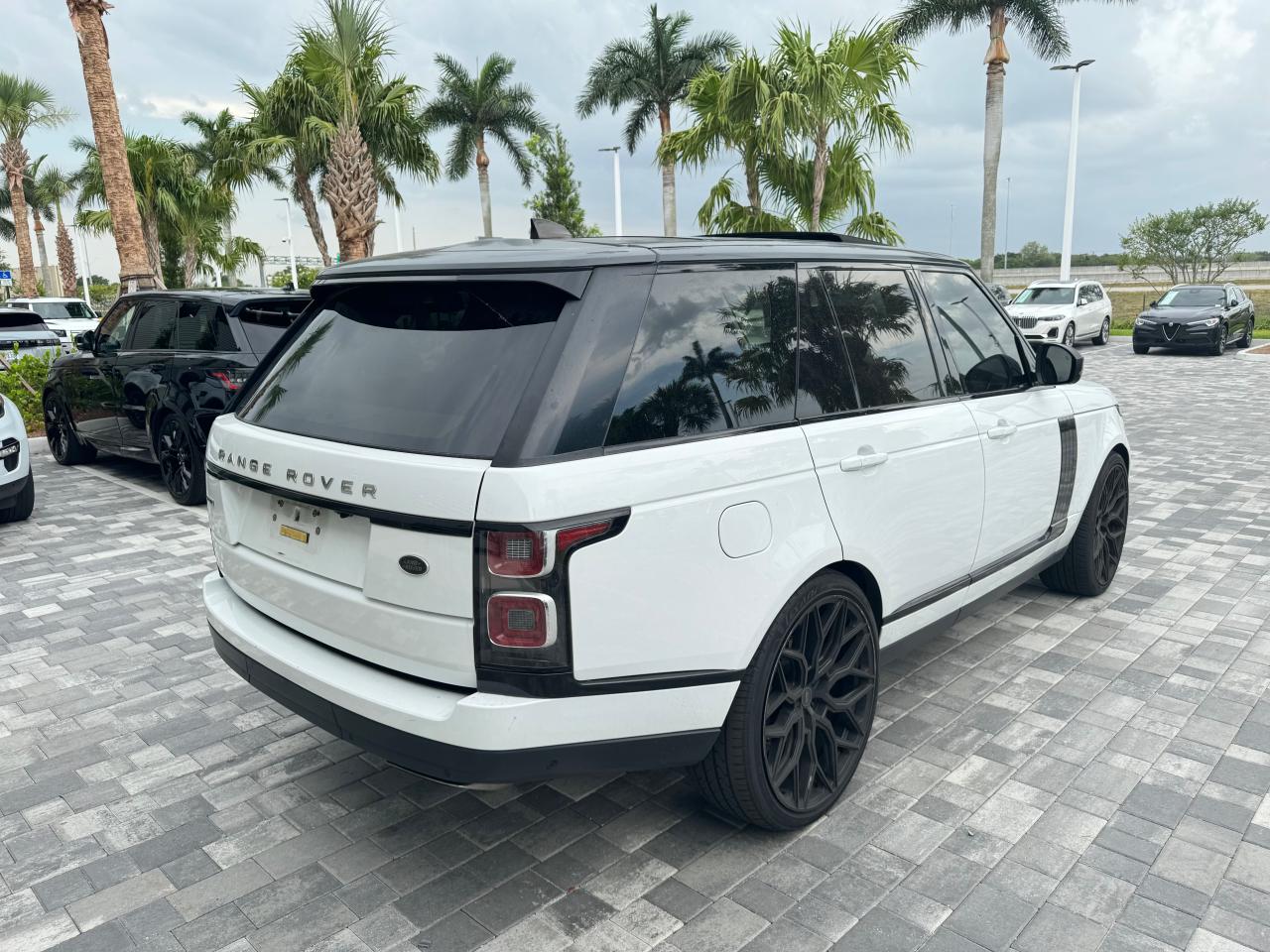 SALGS2RK2JA392167 2018 Land Rover Range Rover Hse