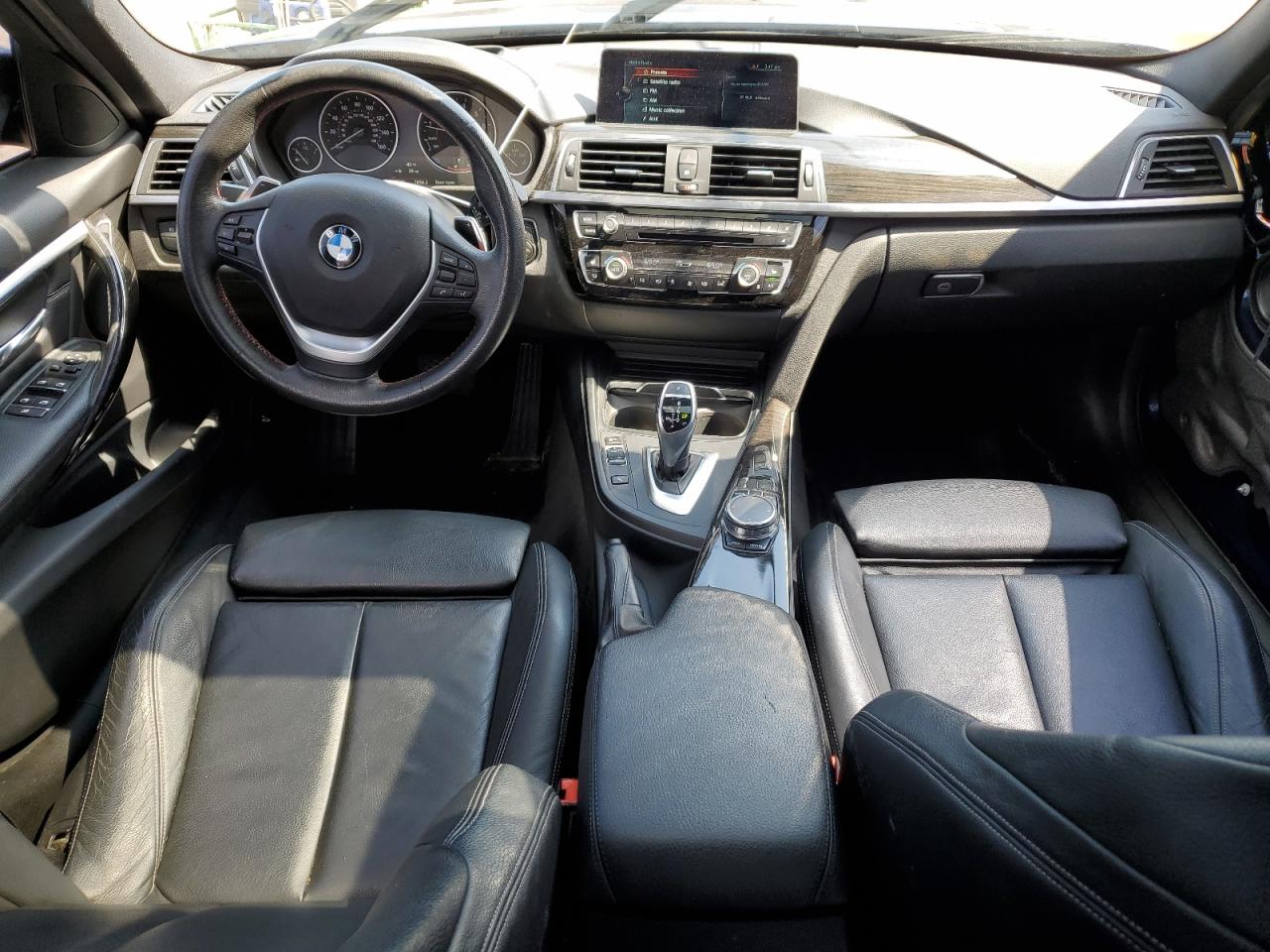 WBA8D9C36HA011945 2017 BMW 330 Xi