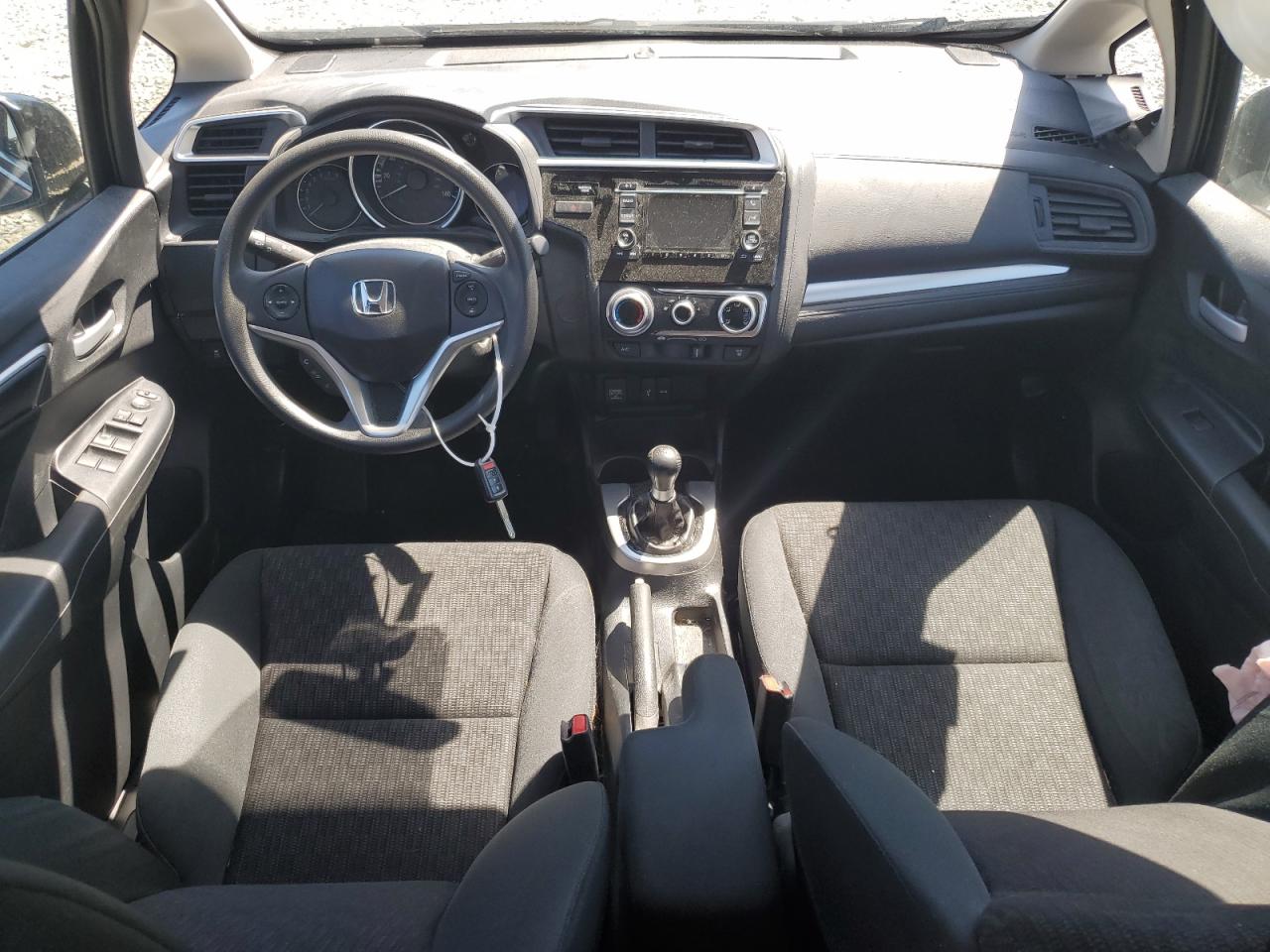 3HGGK5G58HM702617 2017 Honda Fit Lx