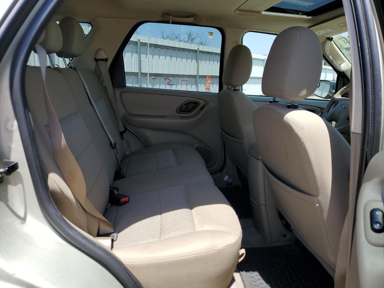 1FMYU93185KB36240 2005 Ford Escape Xlt