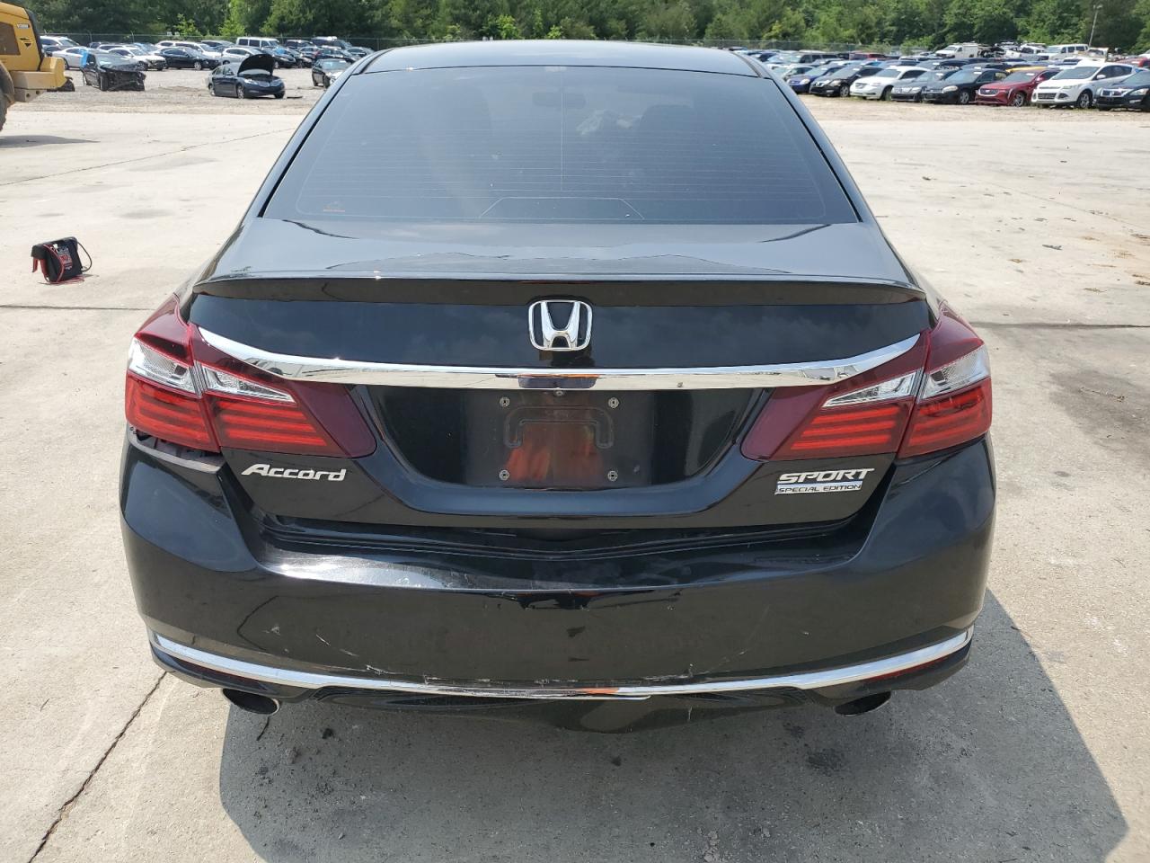 2017 Honda Accord Sport Special Edition vin: 1HGCR2F12HA171645