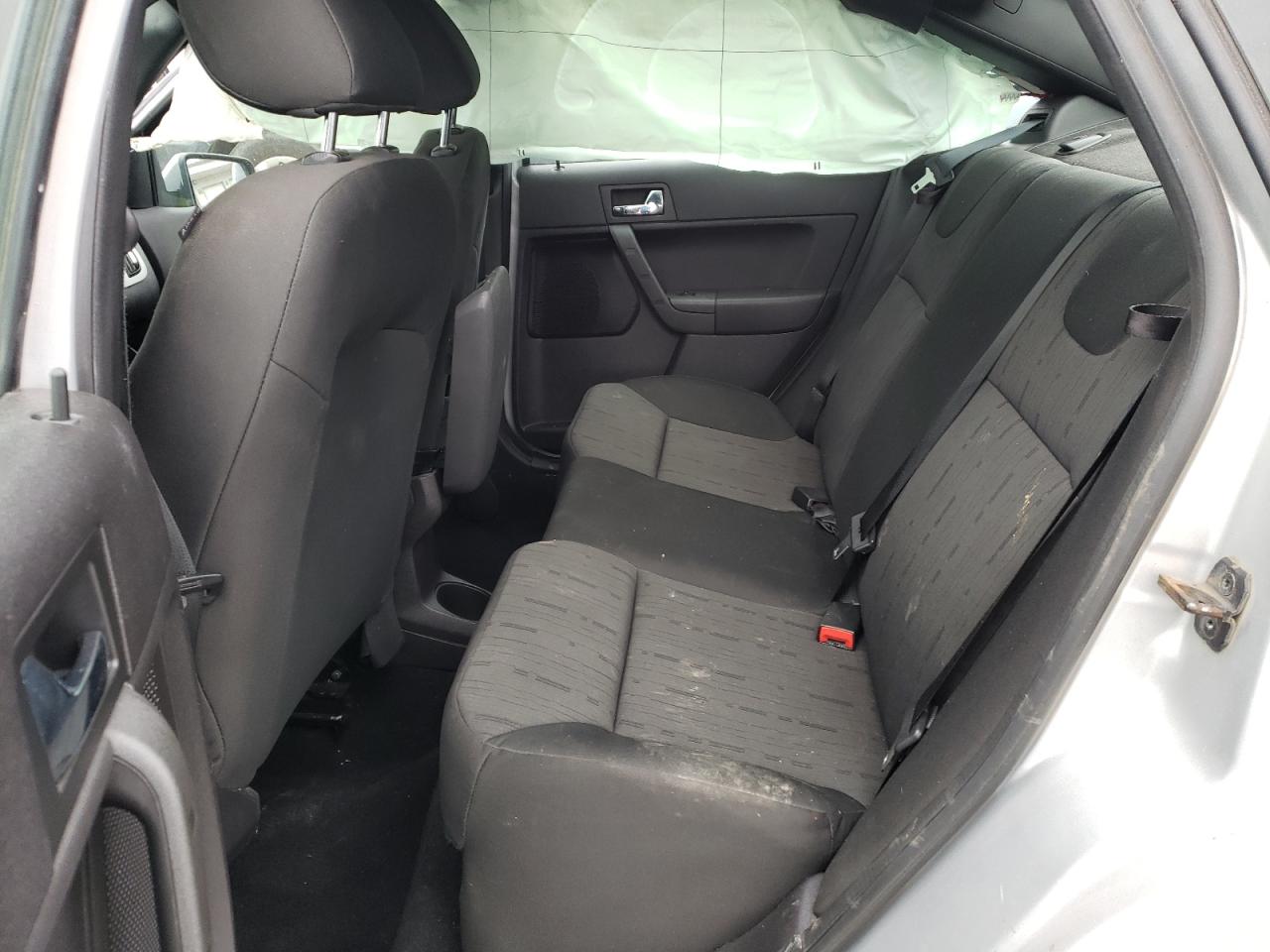 1FAHP35N98W235502 2008 Ford Focus Se