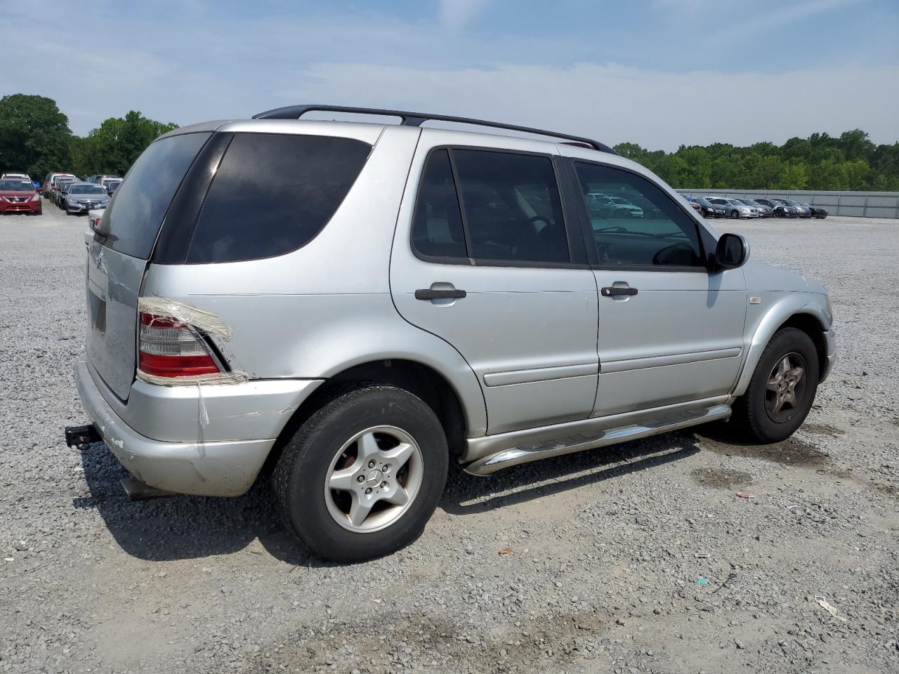 4JGAB54E7YA183710 2000 Mercedes-Benz Ml 320