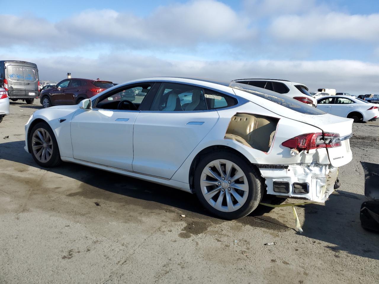 5YJSA1E27KF308860 2019 Tesla Model S