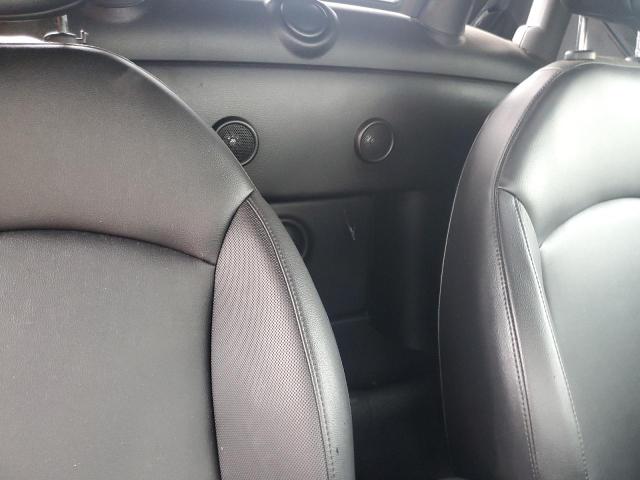 2015 MINI COOPER ROA - WMWSY3C55FT595894