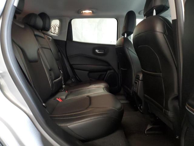 2018 Jeep Compass Latitude VIN: 3C4NJDBB5JT332061 Lot: 55813594