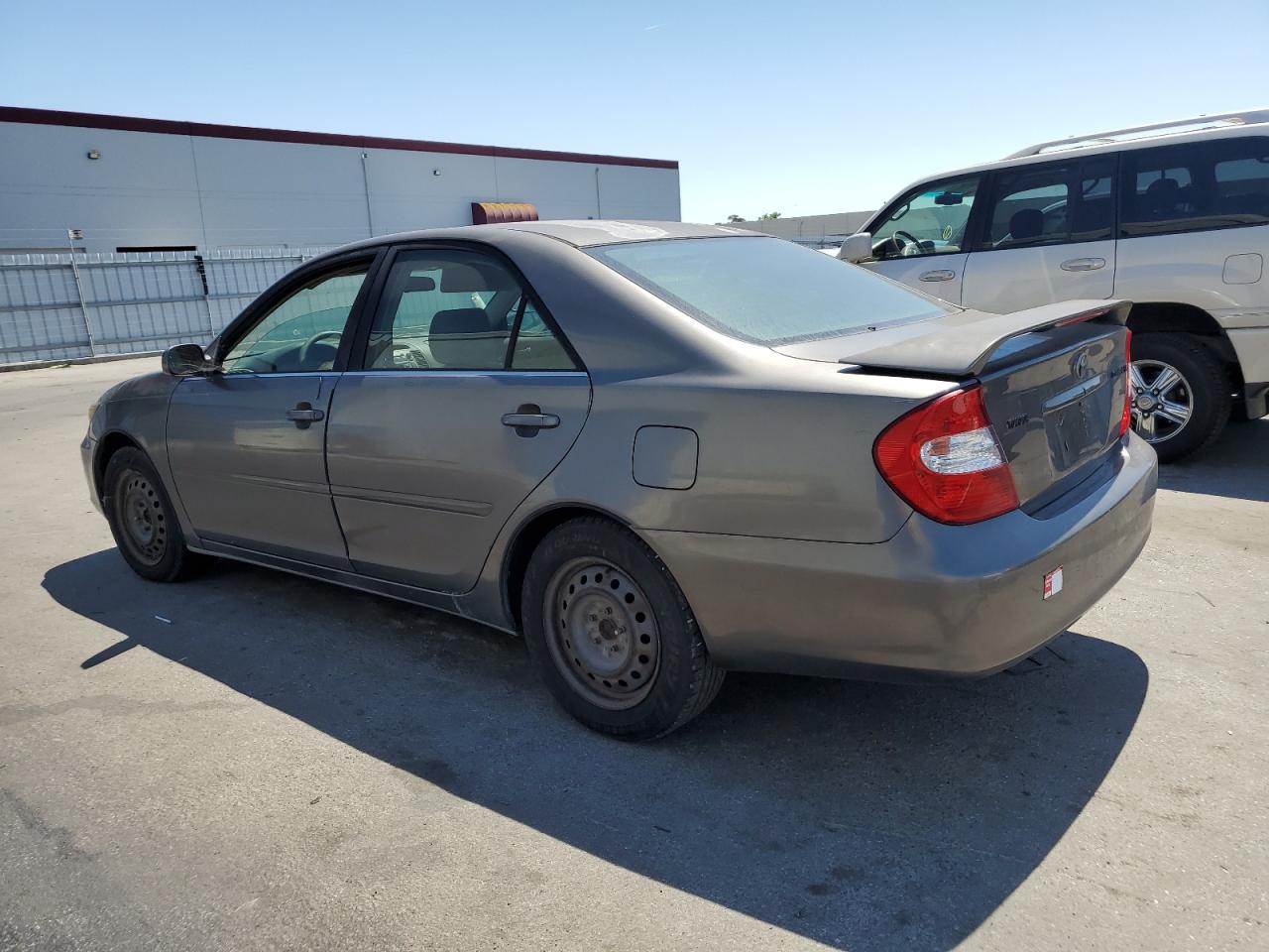 JTDBE32K920037951 2002 Toyota Camry Le