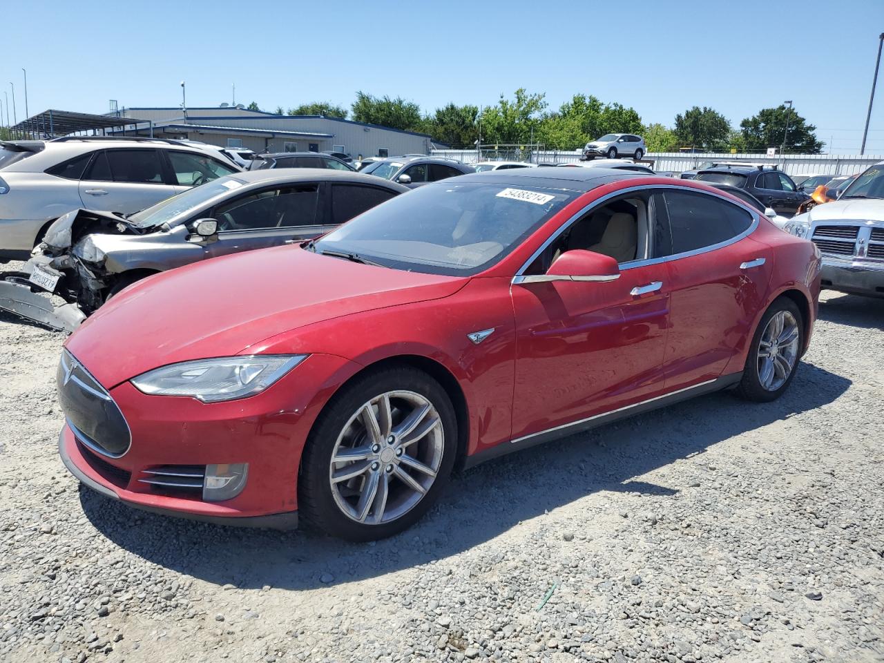 2014 Tesla Model S vin: 5YJSA1H11EFP52257