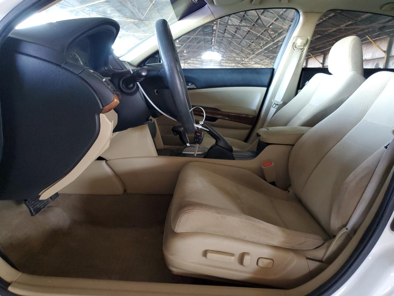 1HGCP3F7XBA004666 2011 Honda Accord Ex