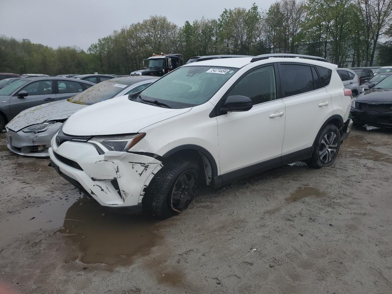 JTMBFREV6HJ146800 2017 Toyota Rav4 Le