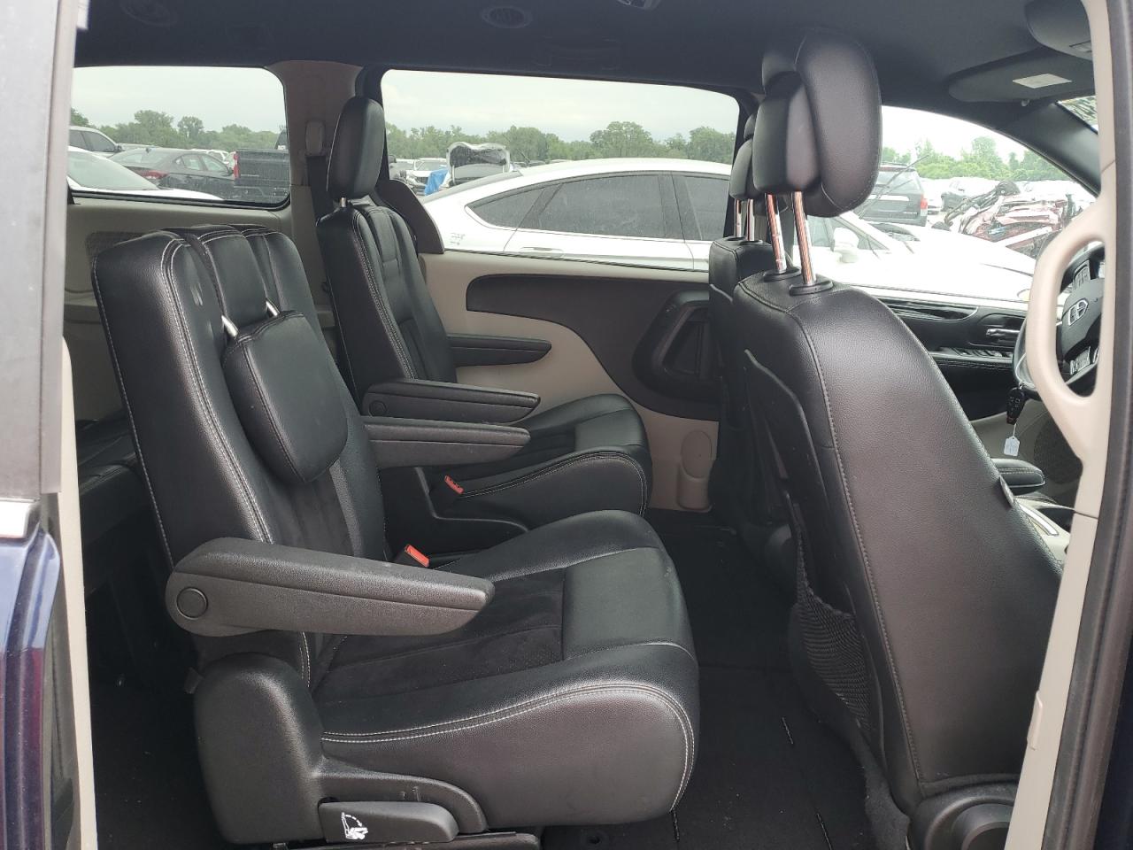 2C4RDGCG6HR673891 2017 Dodge Grand Caravan Sxt