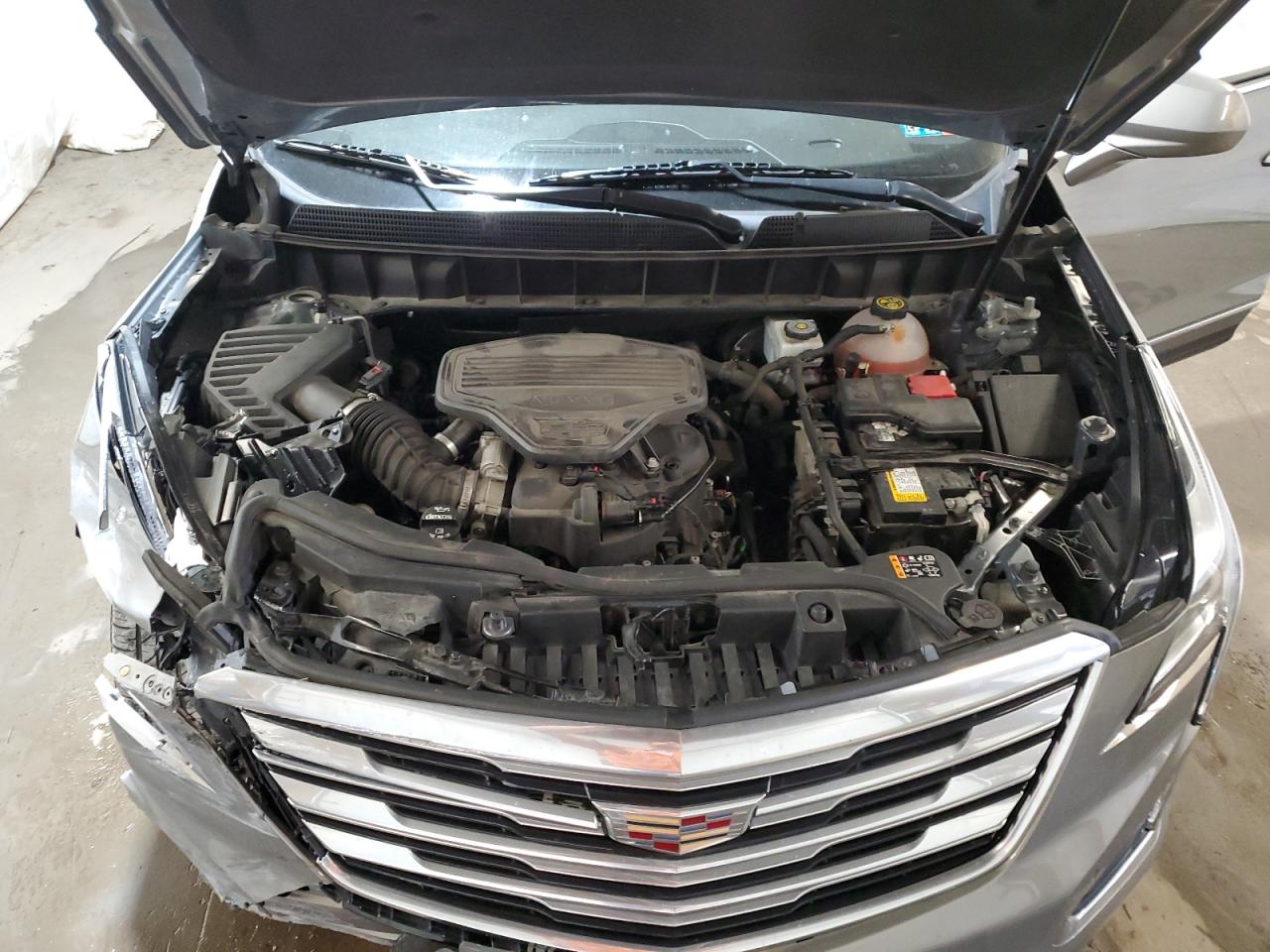 1GYKNDRS7JZ221785 2018 Cadillac Xt5 Luxury