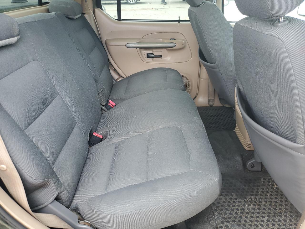 1FMZU67E72UB98292 2002 Ford Explorer Sport Trac