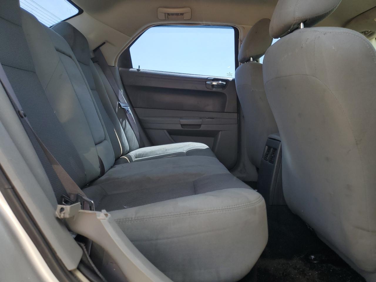 2C3JA43R35H614602 2005 Chrysler 300