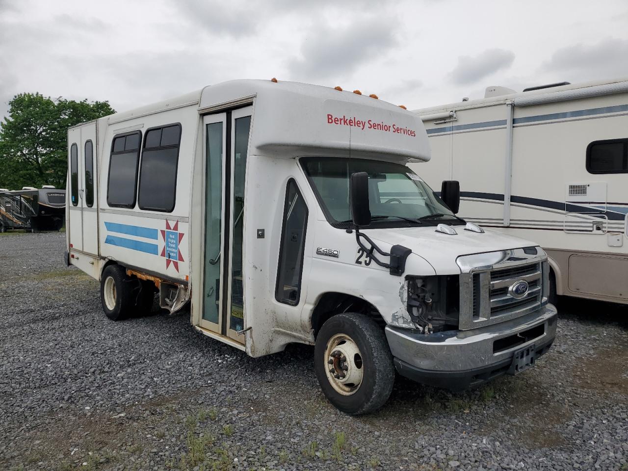 VIN: 1FDFE4FSXGDC41137 2016 FORD ALL Models