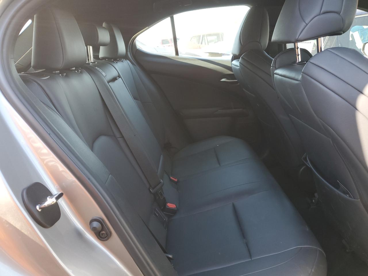 JTHE9JBH8M2046091 2021 Lexus Ux 250H