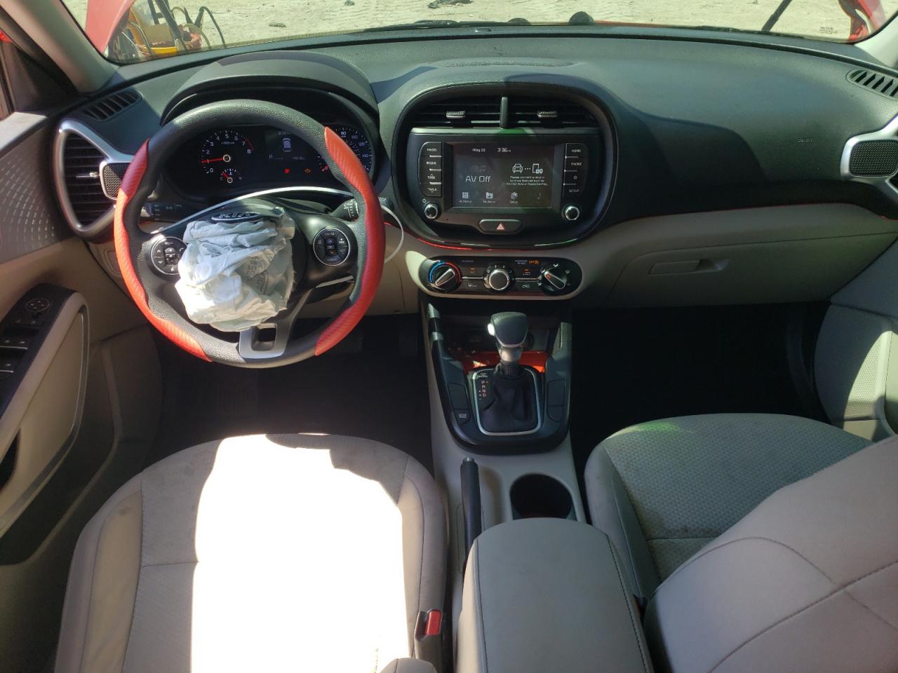 KNDJ23AU4L7728563 2020 Kia Soul Lx