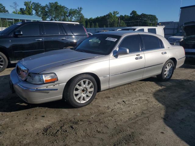 2009 Lincoln Town Car Signature Limited VIN: 2LNHM82V19X621188 Lot: 55157724