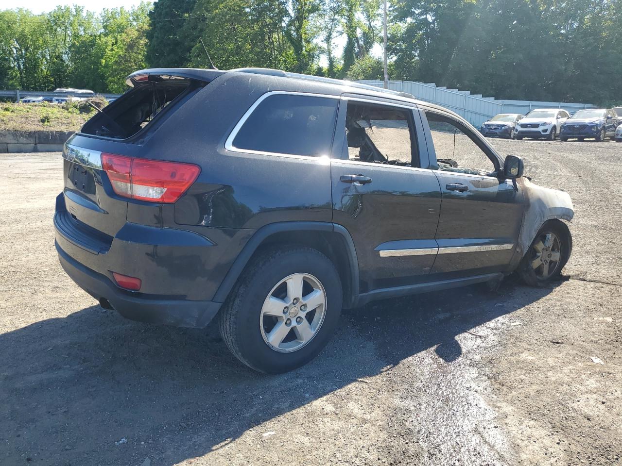 1J4RR4GG6BC576548 2011 Jeep Grand Cherokee Laredo