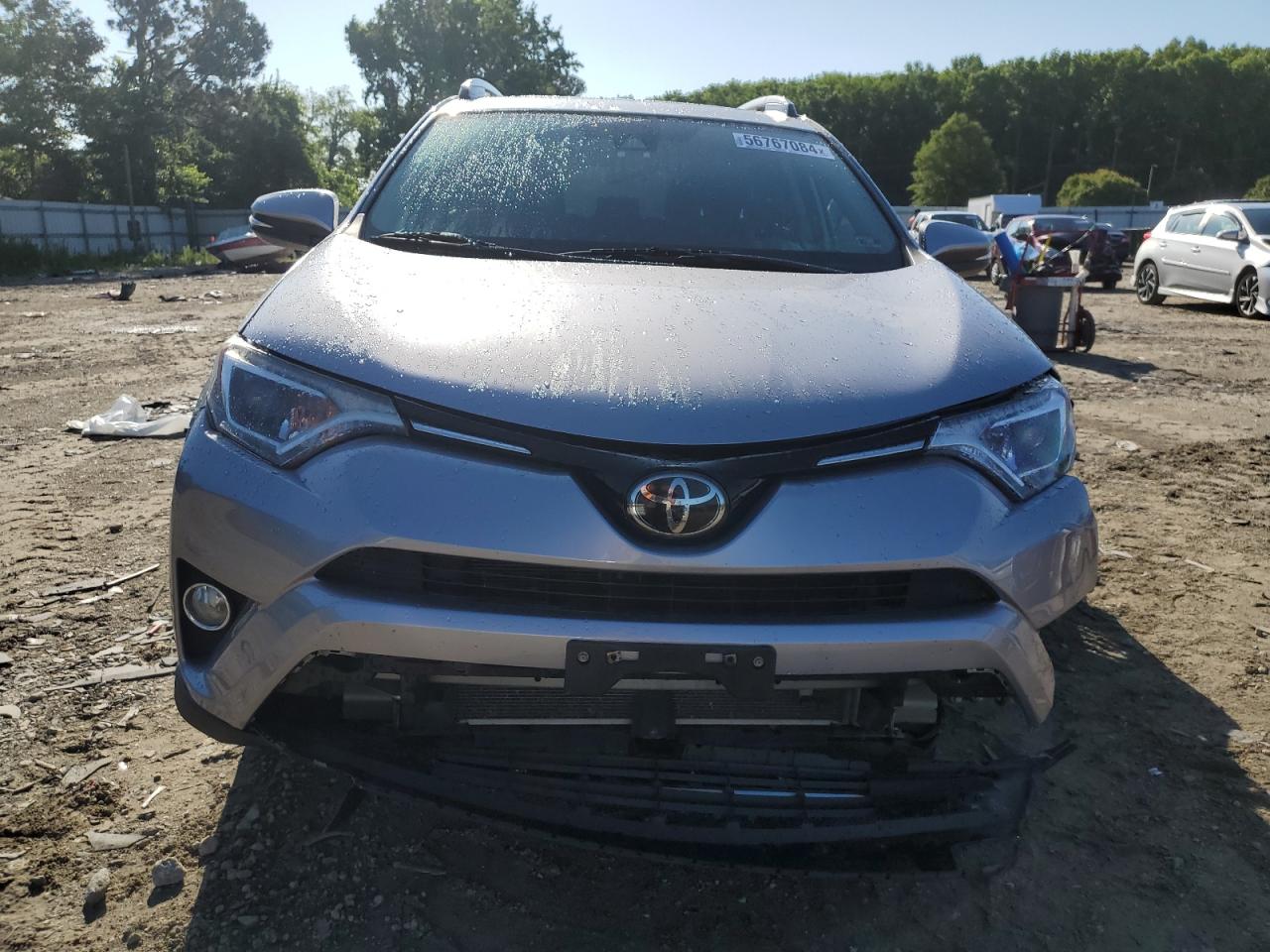 2T3RFREV8HW556045 2017 Toyota Rav4 Xle