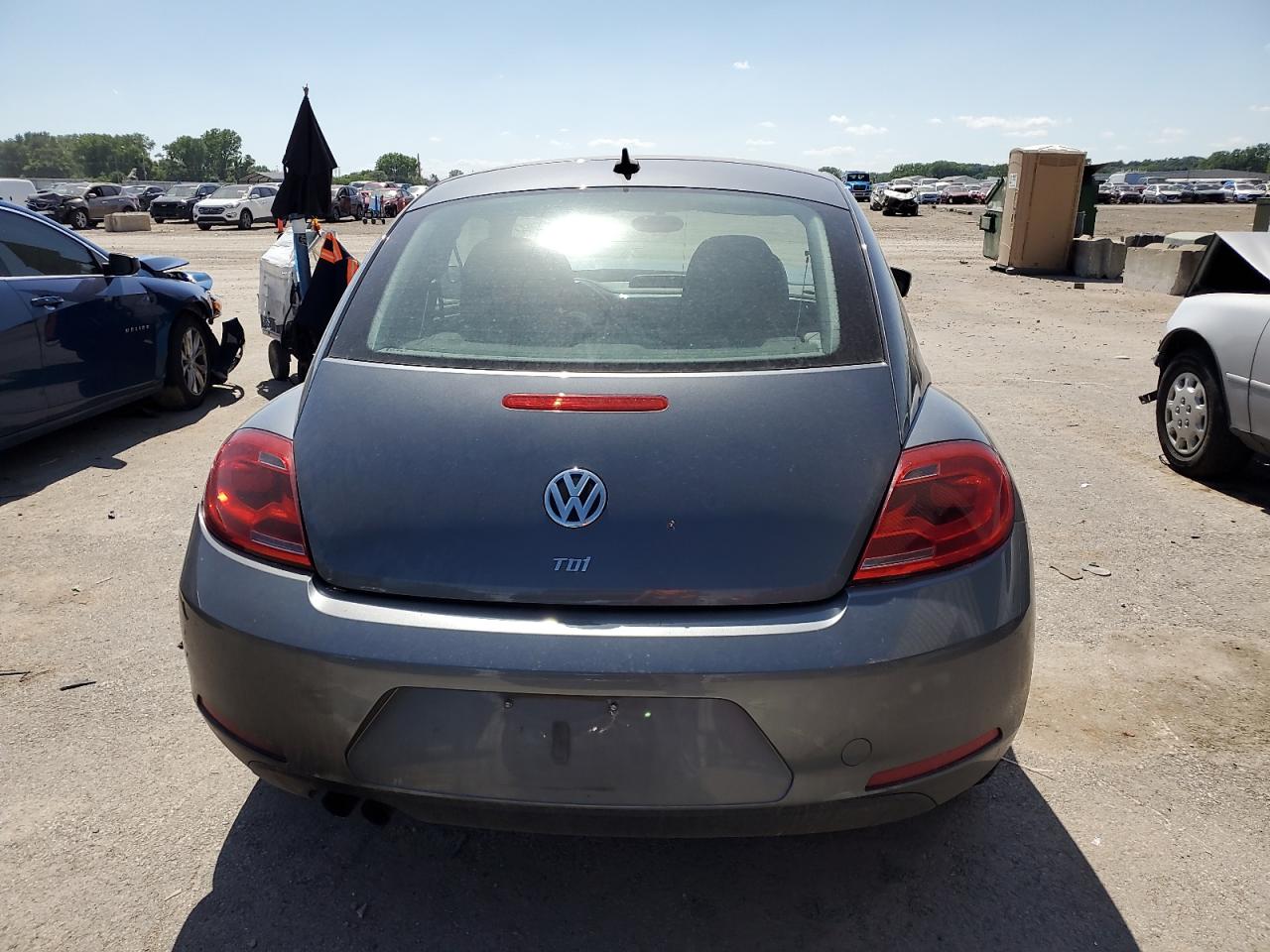 2014 Volkswagen Beetle vin: 3VWRL7AT3EM666187