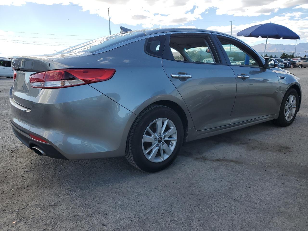 5XXGT4L34HG155762 2017 Kia Optima Lx