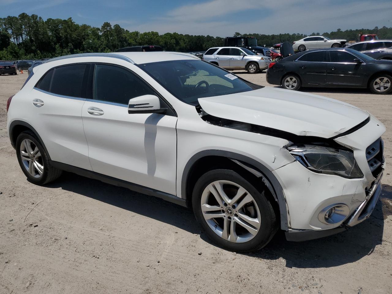 2020 Mercedes-Benz Gla 250 vin: WDCTG4EB0LU025370