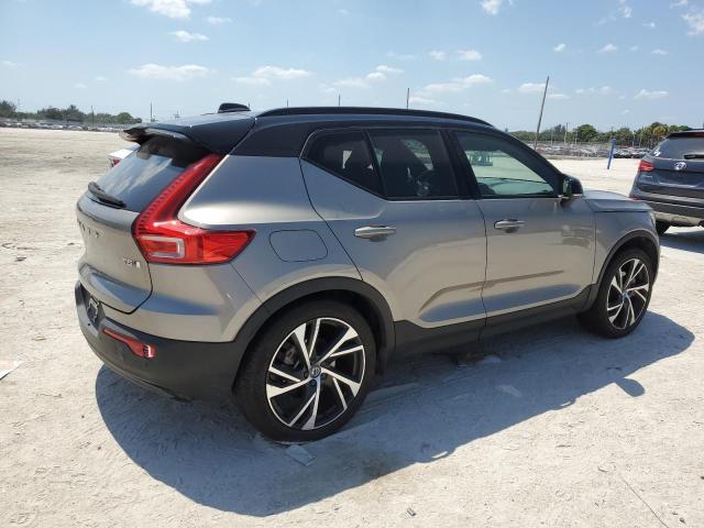 2022 Volvo Xc40 T5 R-Design VIN: YV4162UM1N2784399 Lot: 54366394