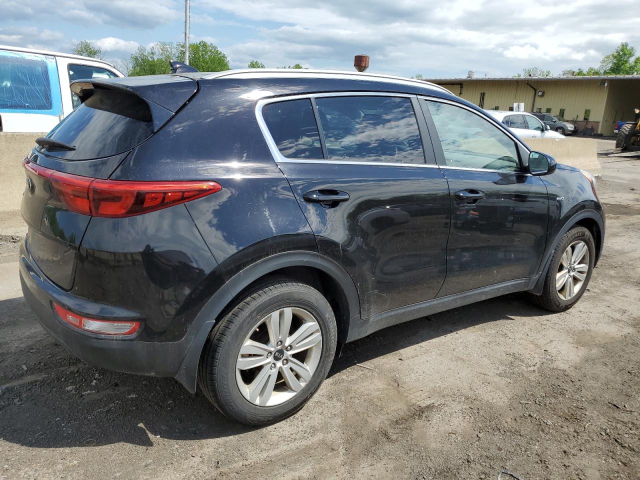 KNDPMCAC4H7238370 2017 Kia Sportage Lx