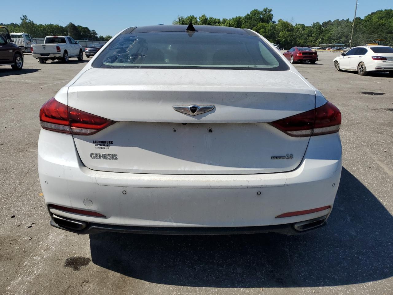 2016 Hyundai Genesis 3.8L vin: KMHGN4JE8GU133783