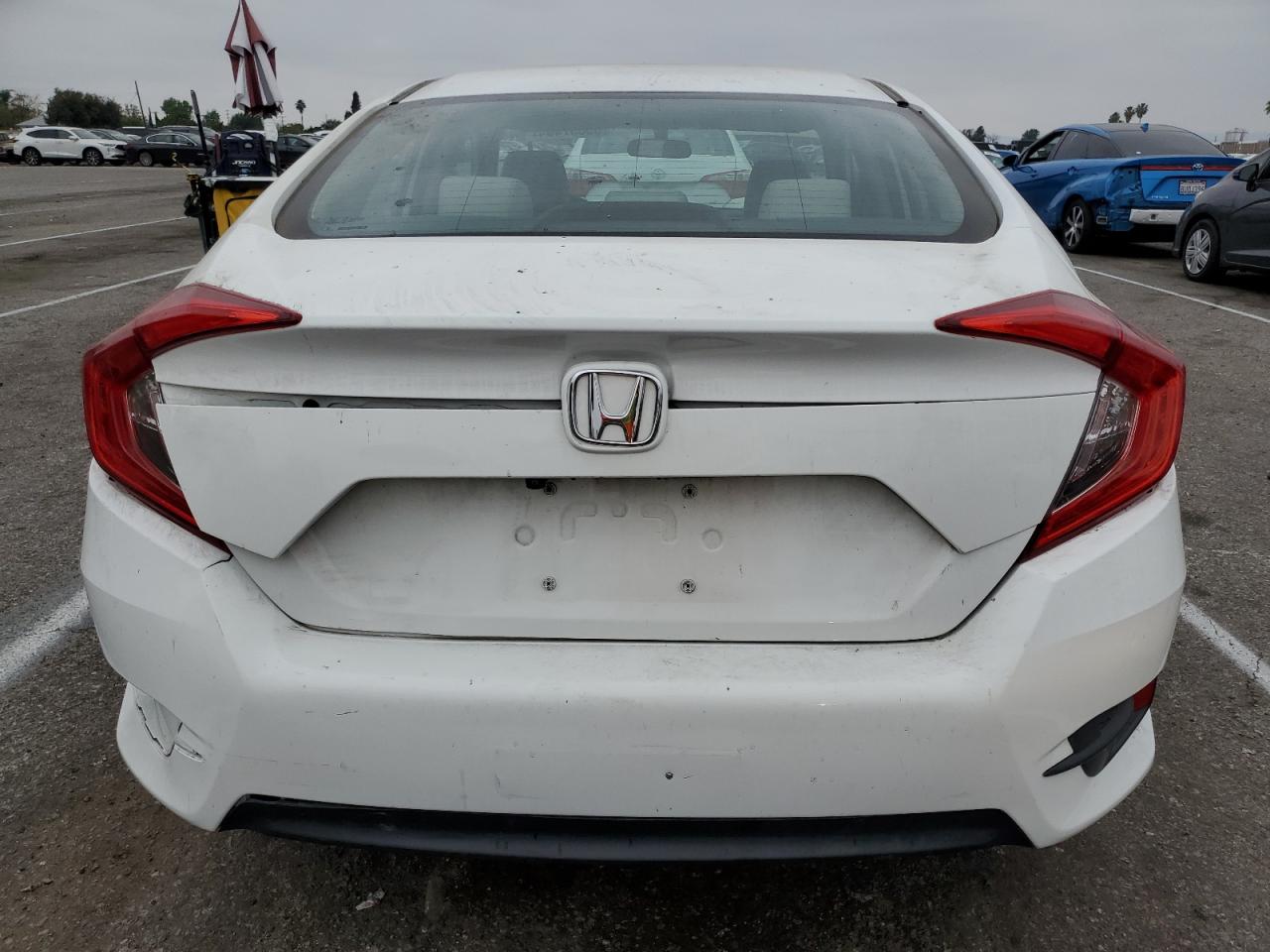 2HGFC2F55HH554823 2017 Honda Civic Lx