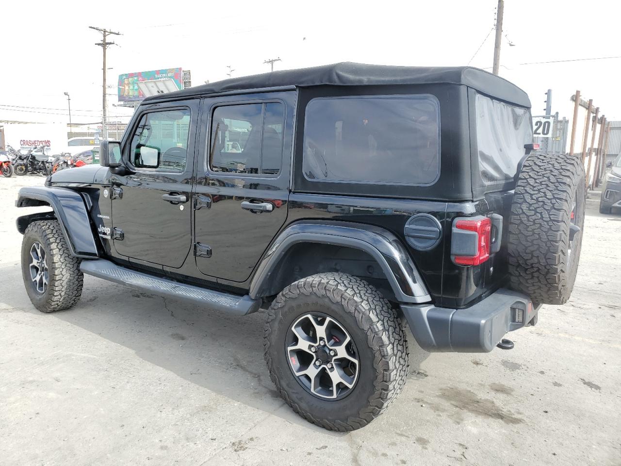 1C4HJXEG0JW130468 2018 Jeep Wrangler Unlimited Sahara