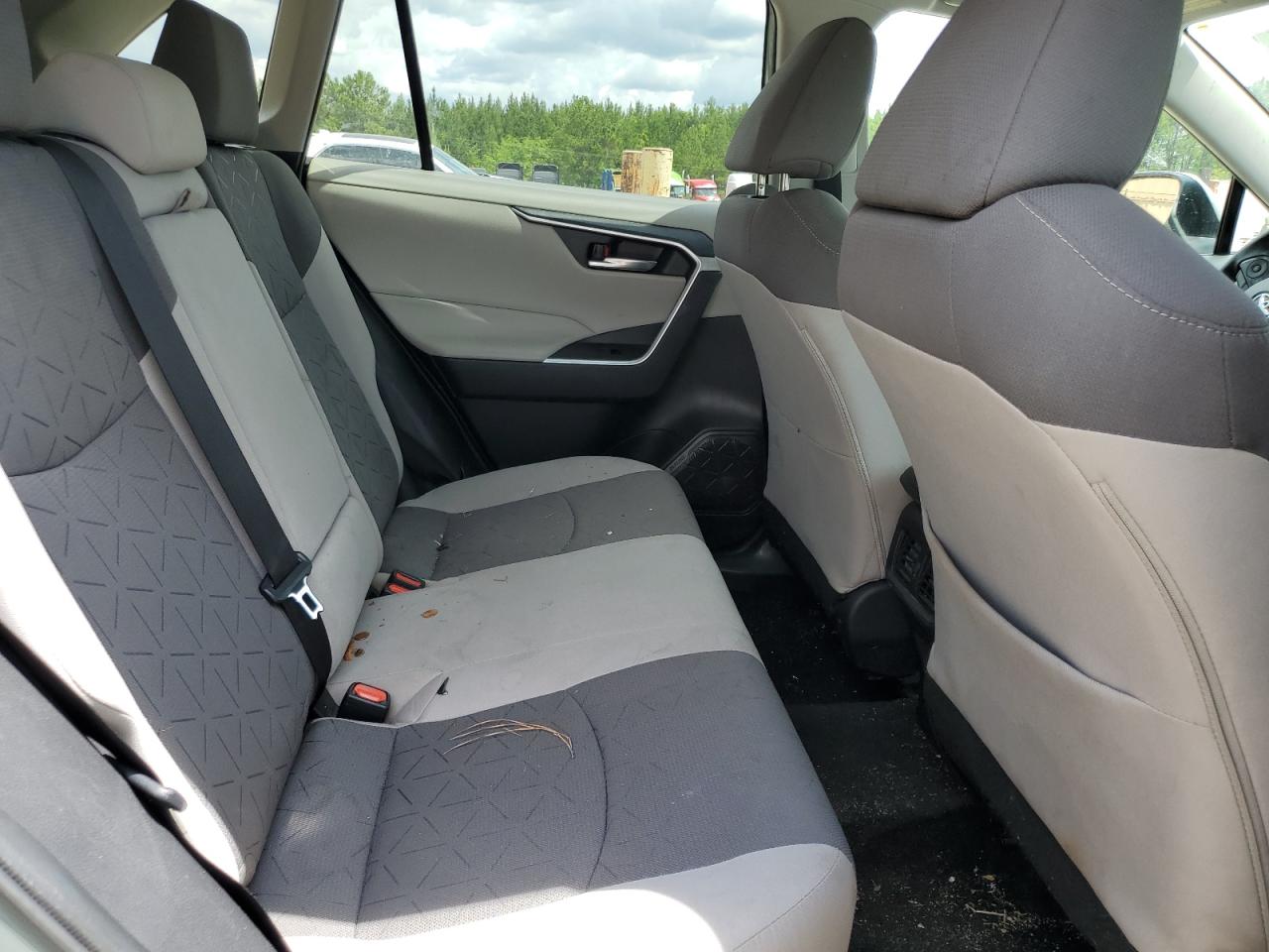 2T3W1RFV6MW112365 2021 Toyota Rav4 Xle