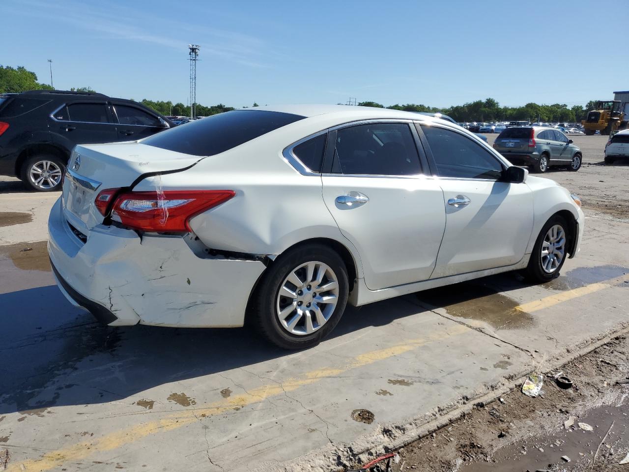 2017 Nissan Altima 2.5 vin: 1N4AL3AP1HC120771